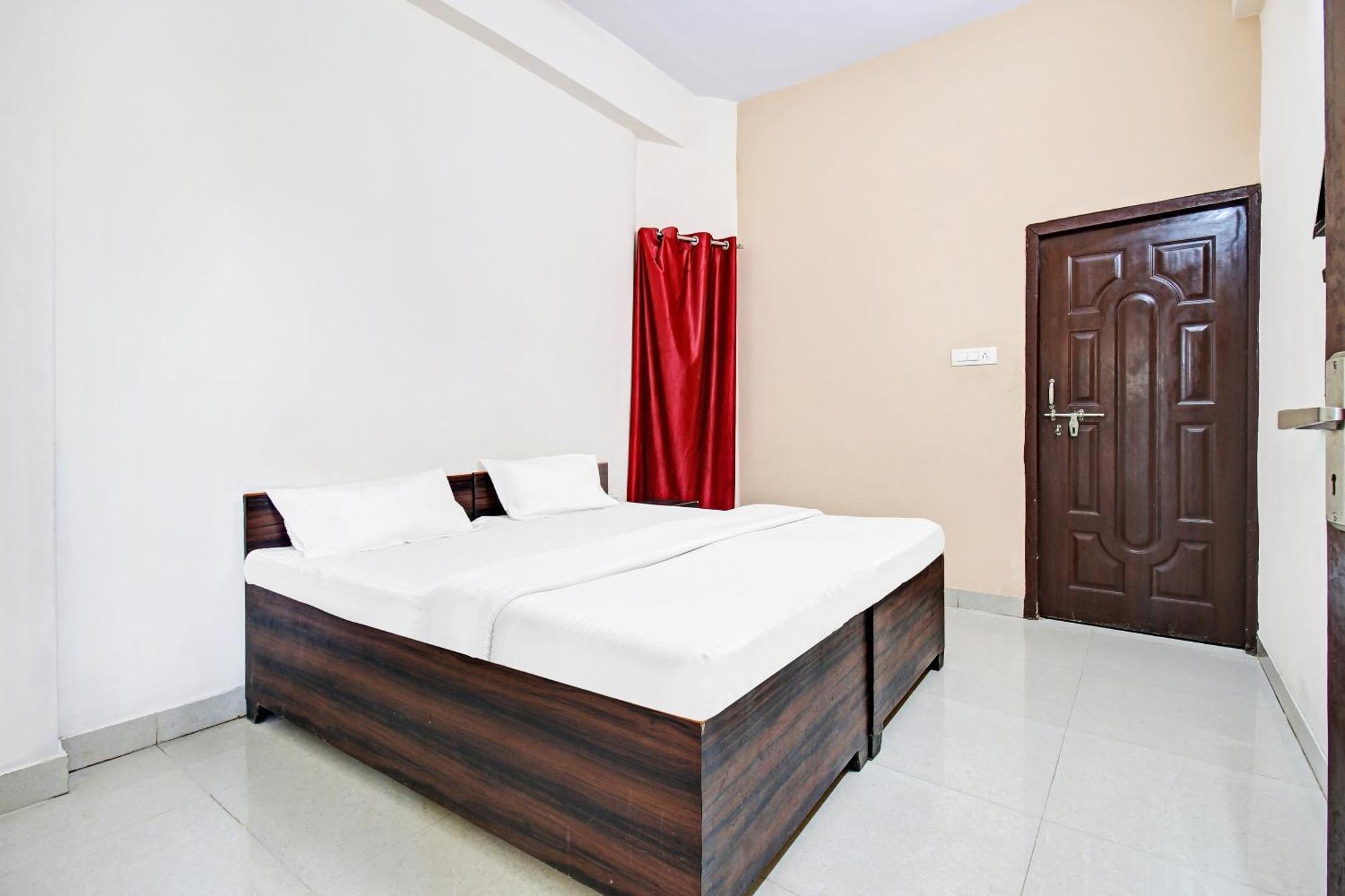 Hotel O Jr Hotel Lucknow Exteriör bild