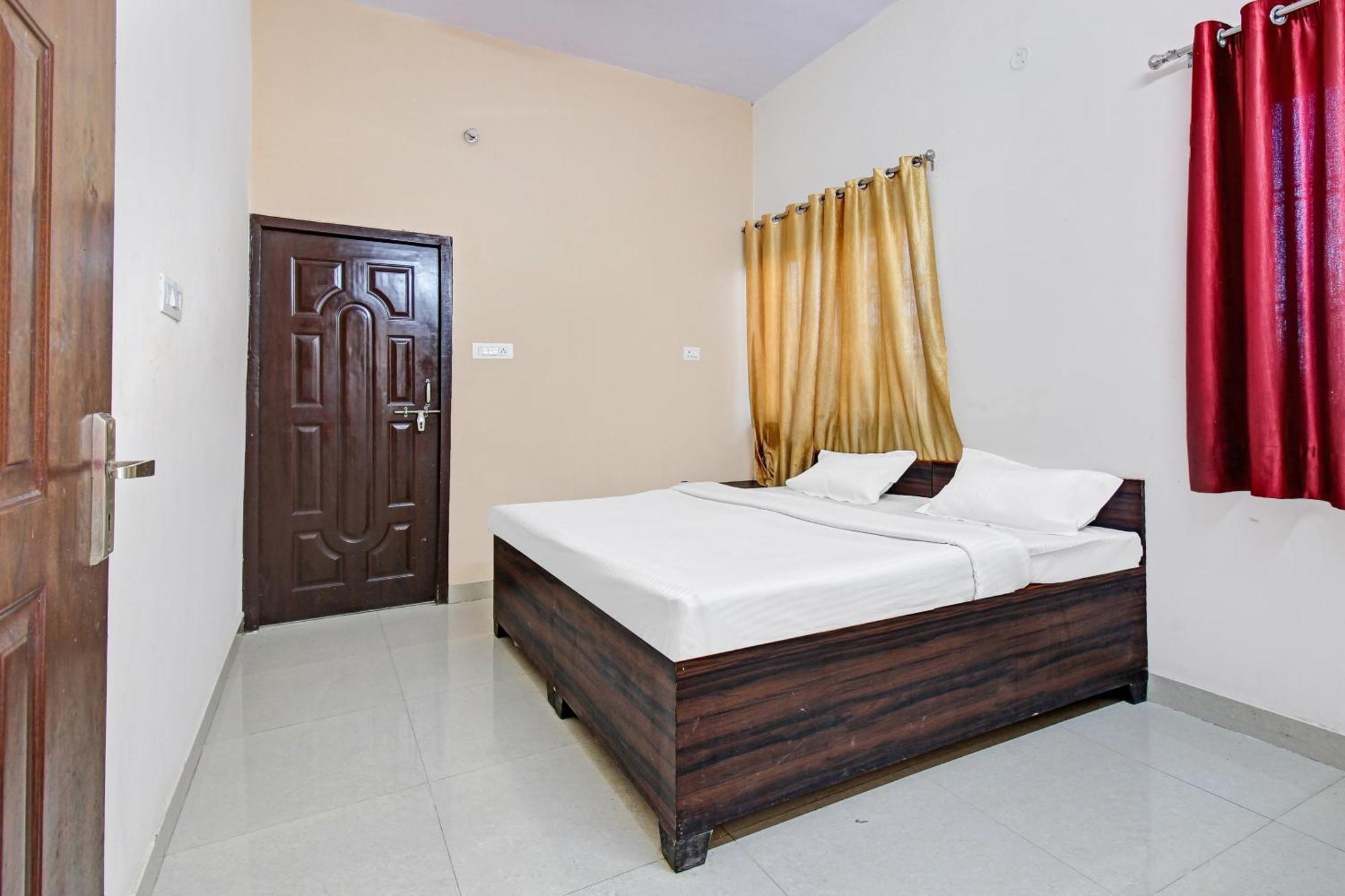 Hotel O Jr Hotel Lucknow Exteriör bild