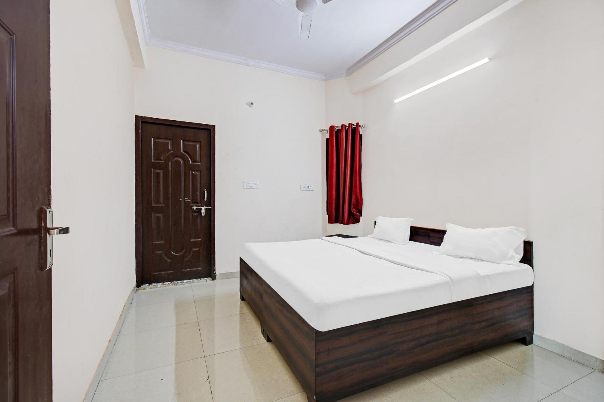Hotel O Jr Hotel Lucknow Exteriör bild