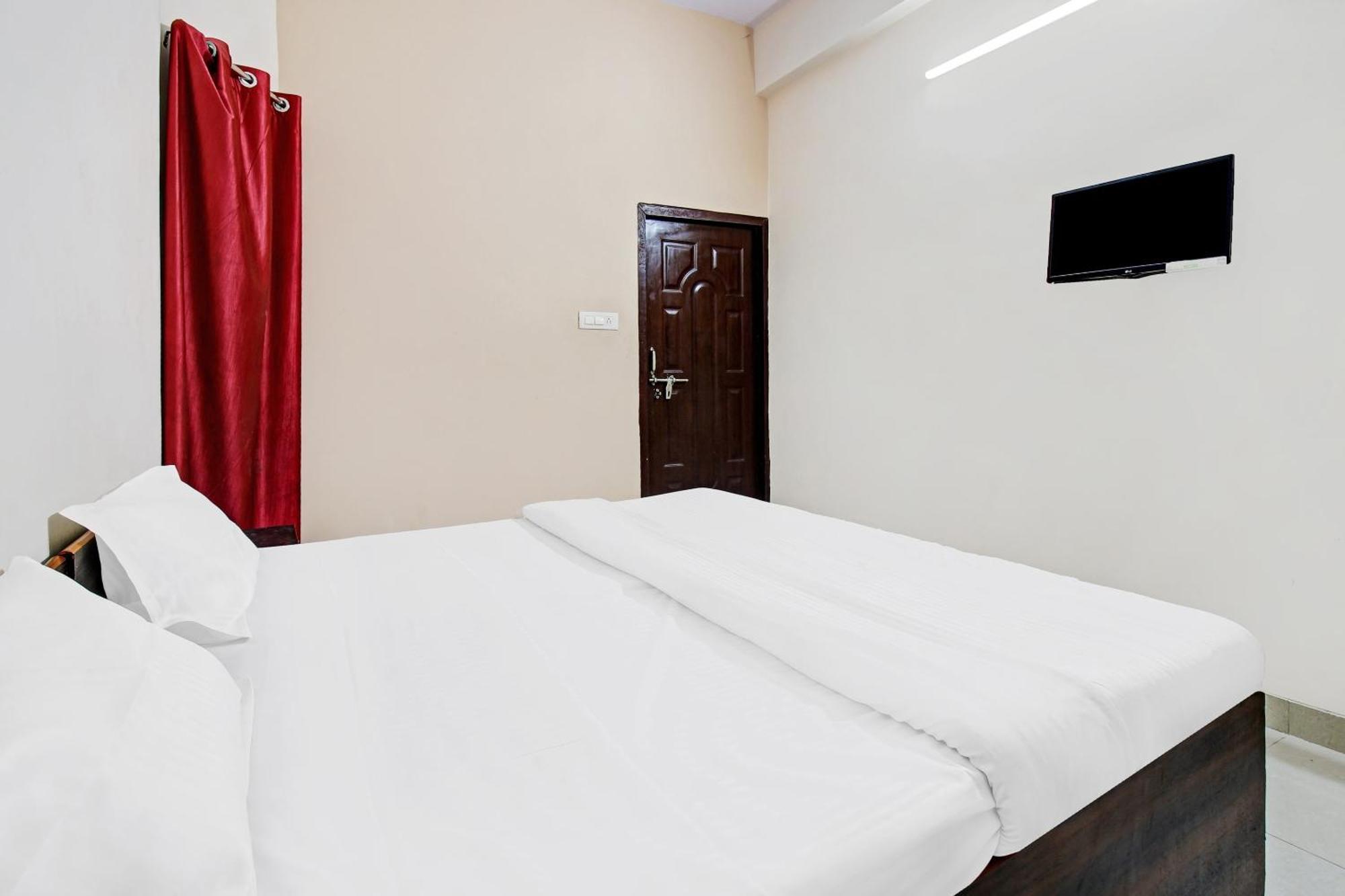 Hotel O Jr Hotel Lucknow Exteriör bild