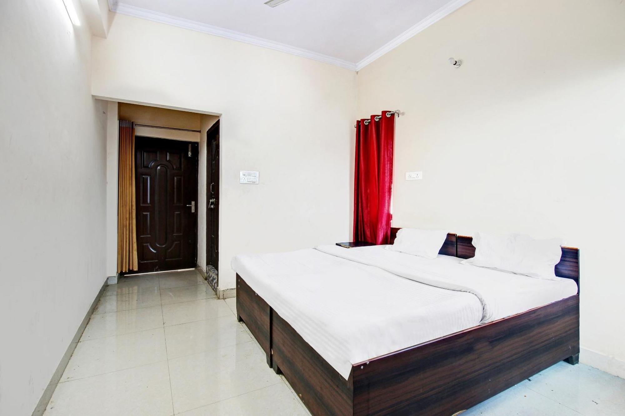Hotel O Jr Hotel Lucknow Exteriör bild