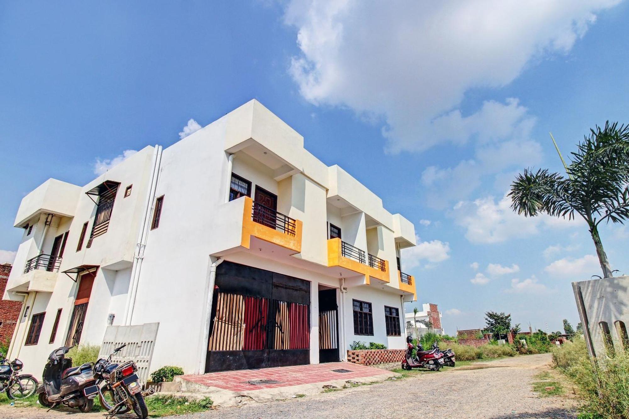 Hotel O Jr Hotel Lucknow Exteriör bild
